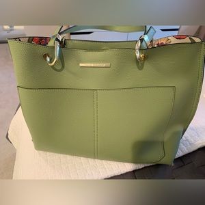 Canvas Steve Madden, shoulder bag like new.